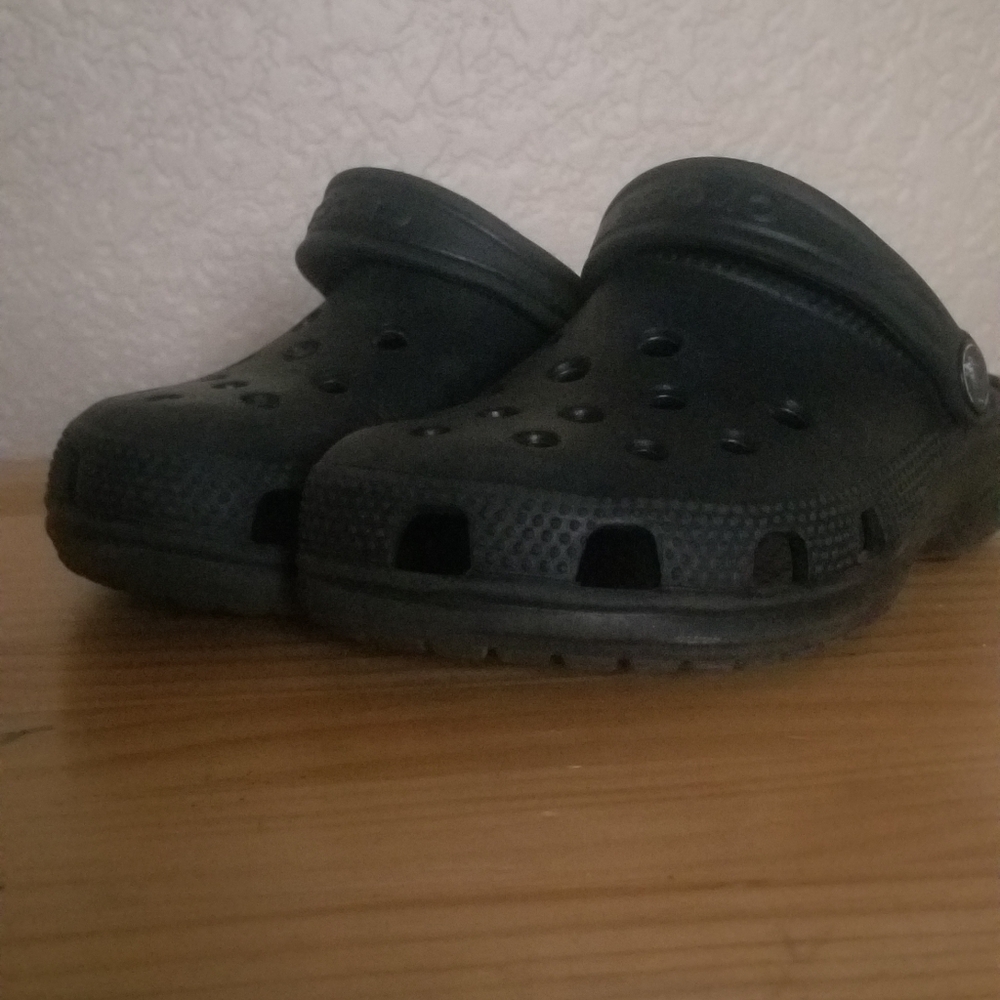 Black kids crocs